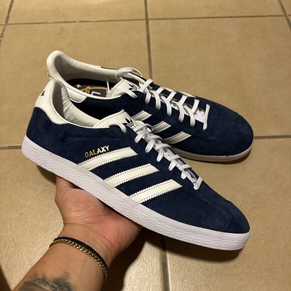 Adidas Gazelle Los Angeles Galaxy Soccer Indoor Trainers US Size 10 Blue Shoes - Picture 1 of 9